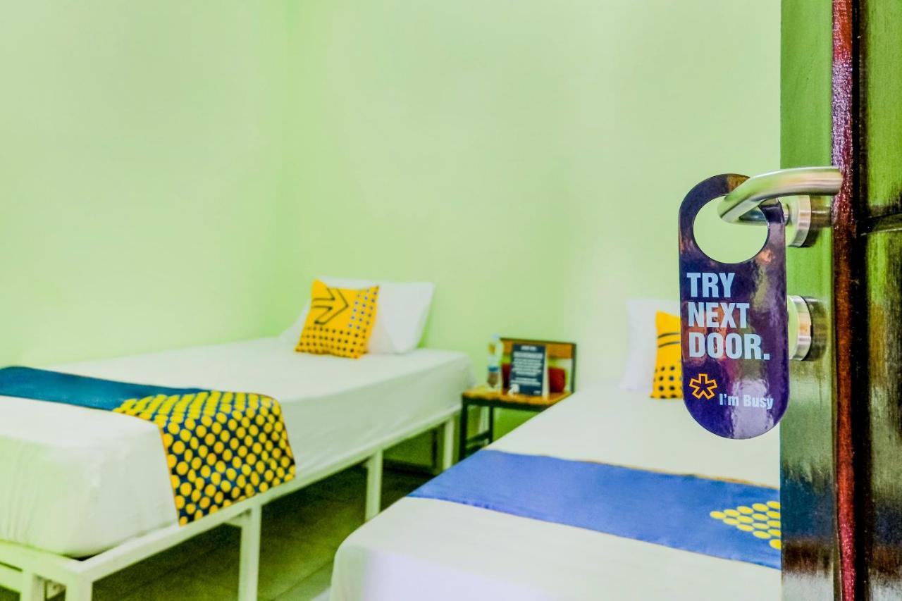 SPOT ON 2081 Sriwijaya Family Residence Lawang Bagian luar foto